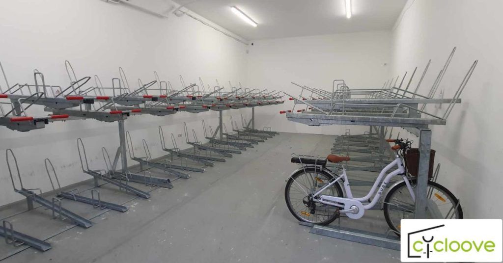 Aménagement d'un local vélo dans un centre de formation à Bordeaux (33)